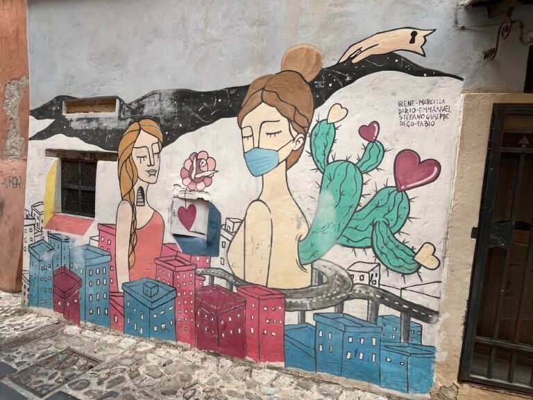 Drawing Pad vs Procreate comparison on iPad